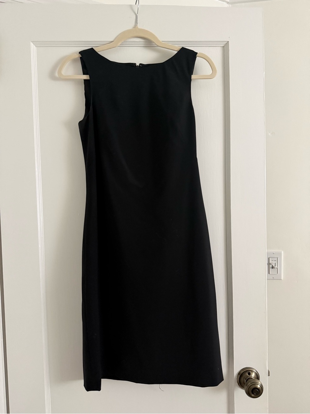 Theory Size 2 Classic Black Sleeveless Sheath Betty Dress